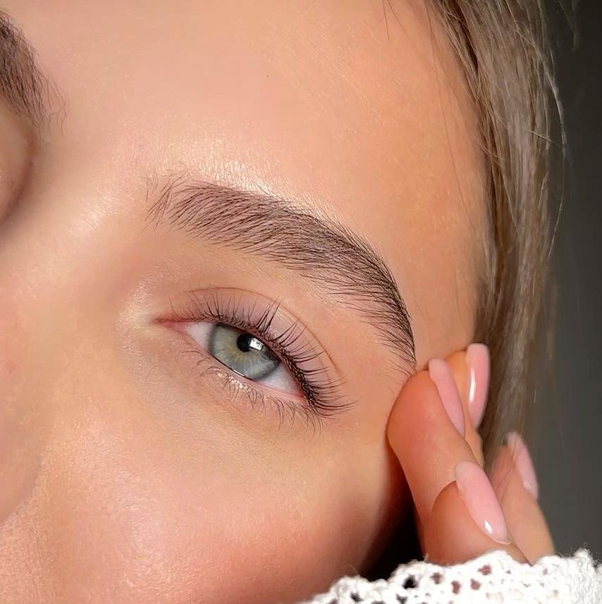 Архитектура бровей пинцет + воск  (без окрашивания)