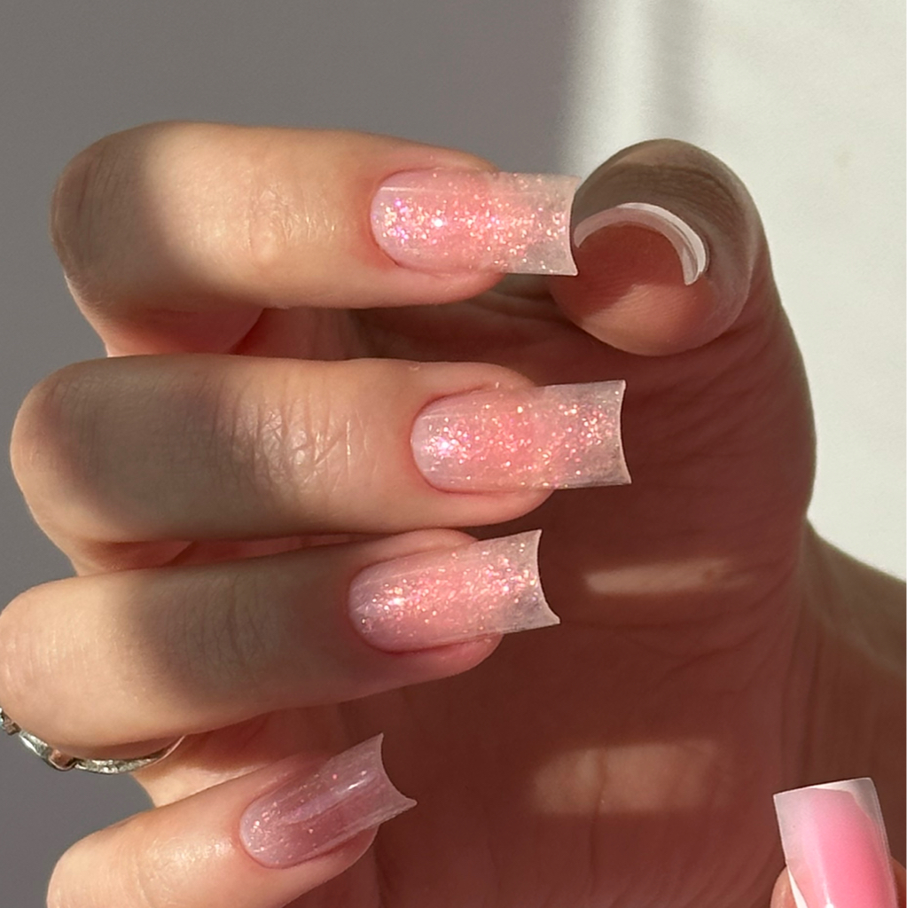 Маникюр однотонный + укрепление