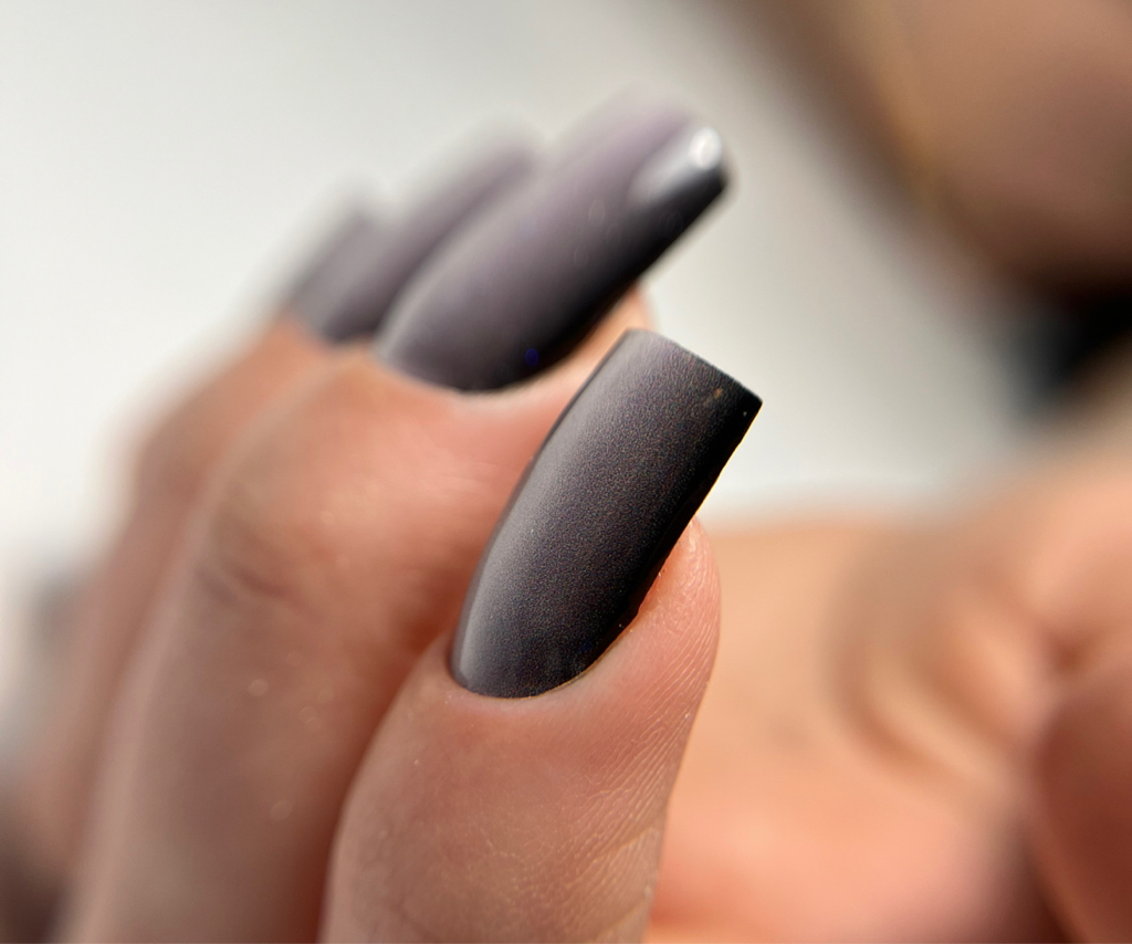 Салонное моделировние ногтей+ аппаратный маникюр