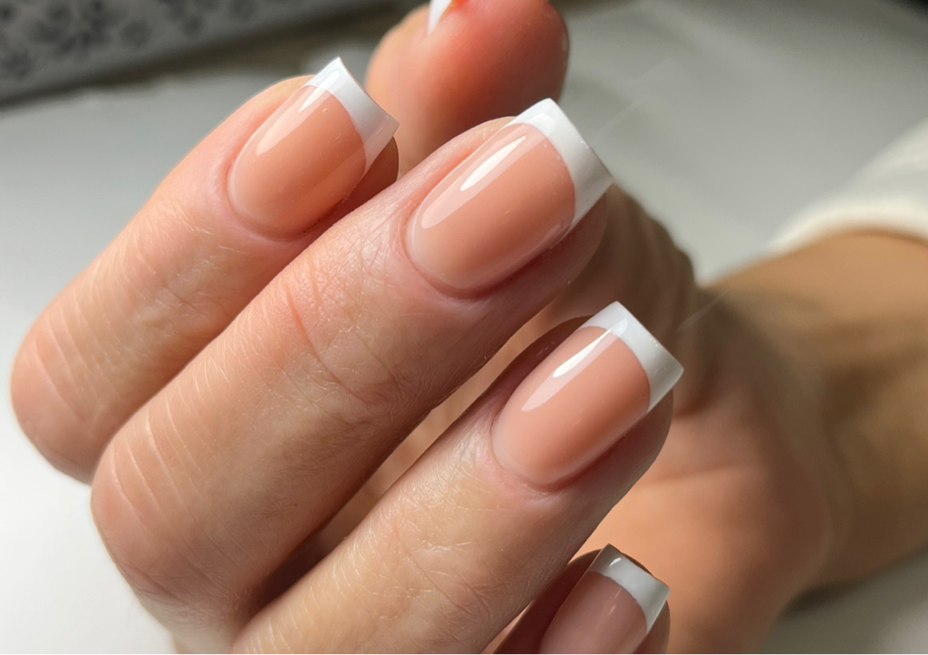 Снятие гель-лака + маникюр + покрытие с укреплением + френч