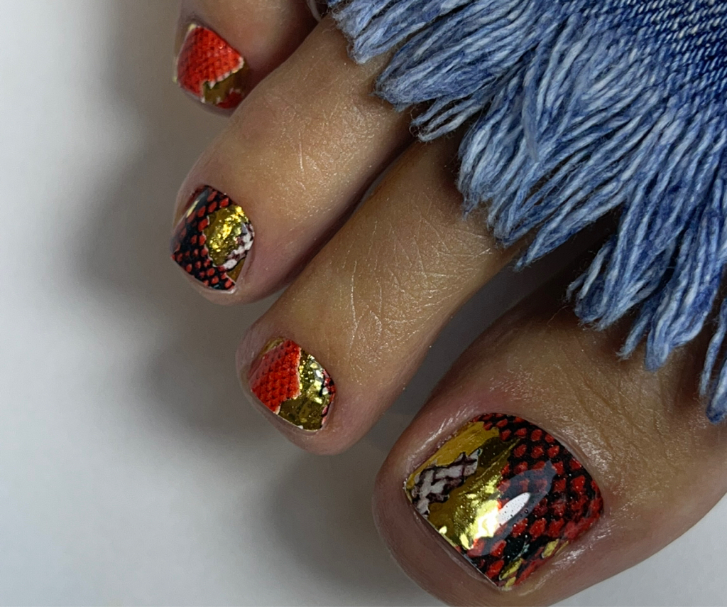 Гигиеническая обработка пальцев ног + покрытие гель-лак