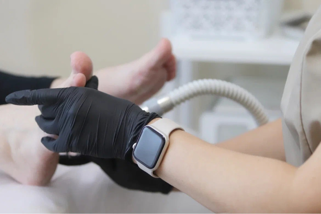 Педикюр аппаратный без покрытия