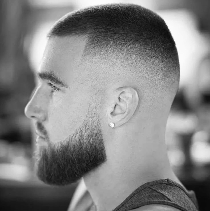 ПОЛУБОКС (под машинку)+МОДЕЛИРОВАНИЕ БОРОДЫ С БРИТЬЕМ /С РАСПАРИВАНИЕМ