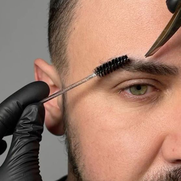 Мужская коррекция бровей