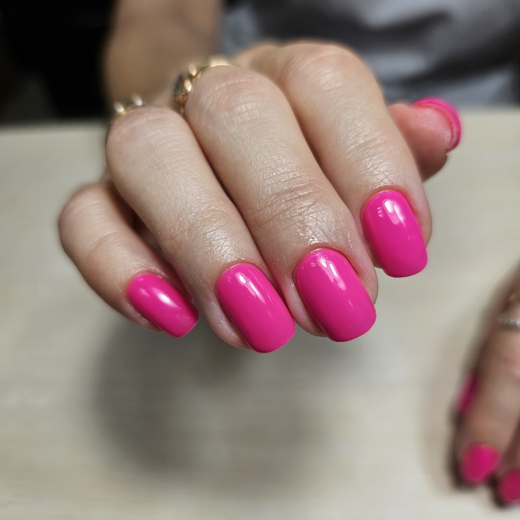 Маникюр аппаратный+укрепление+покрытие гель лаком