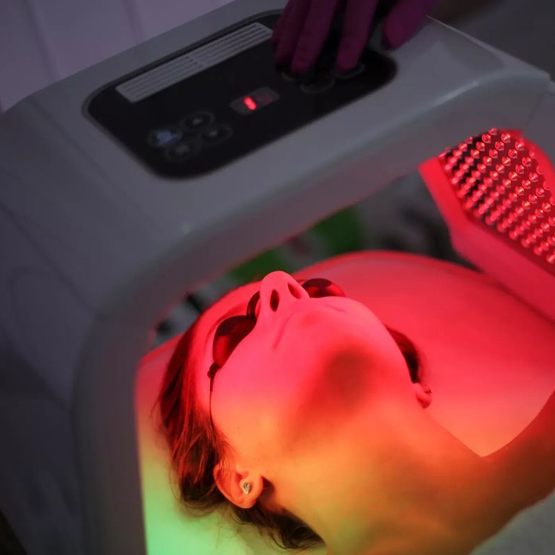 Фототерапия лица и тела + альгинатная маска