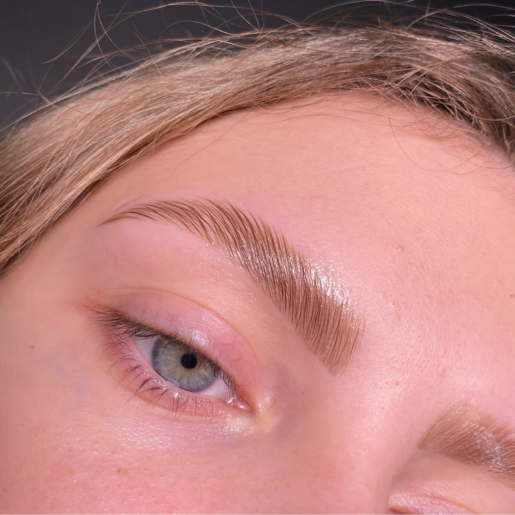 Ламинирование бровей