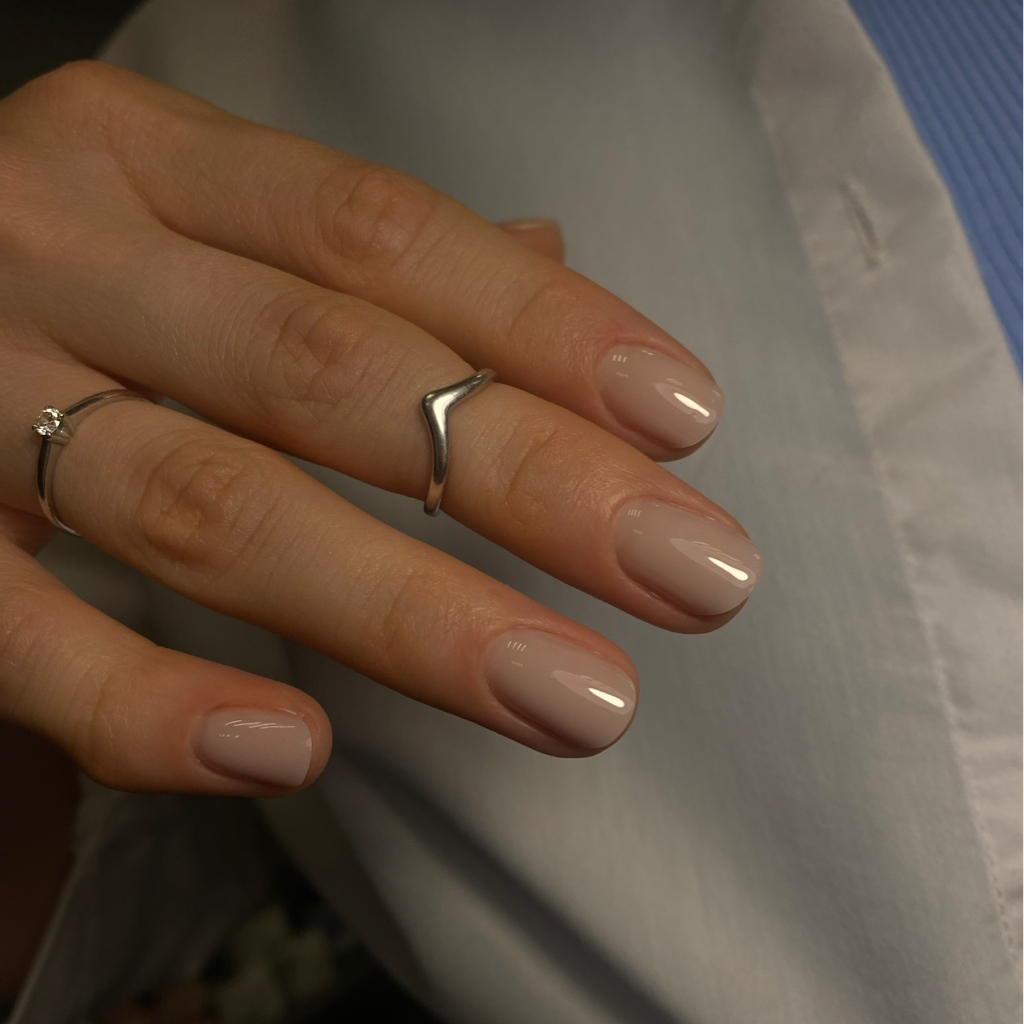 Снятие чужого покрытия+ маникюр