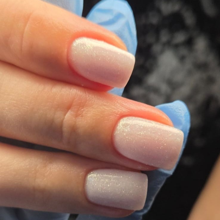 Наращивание ногтей