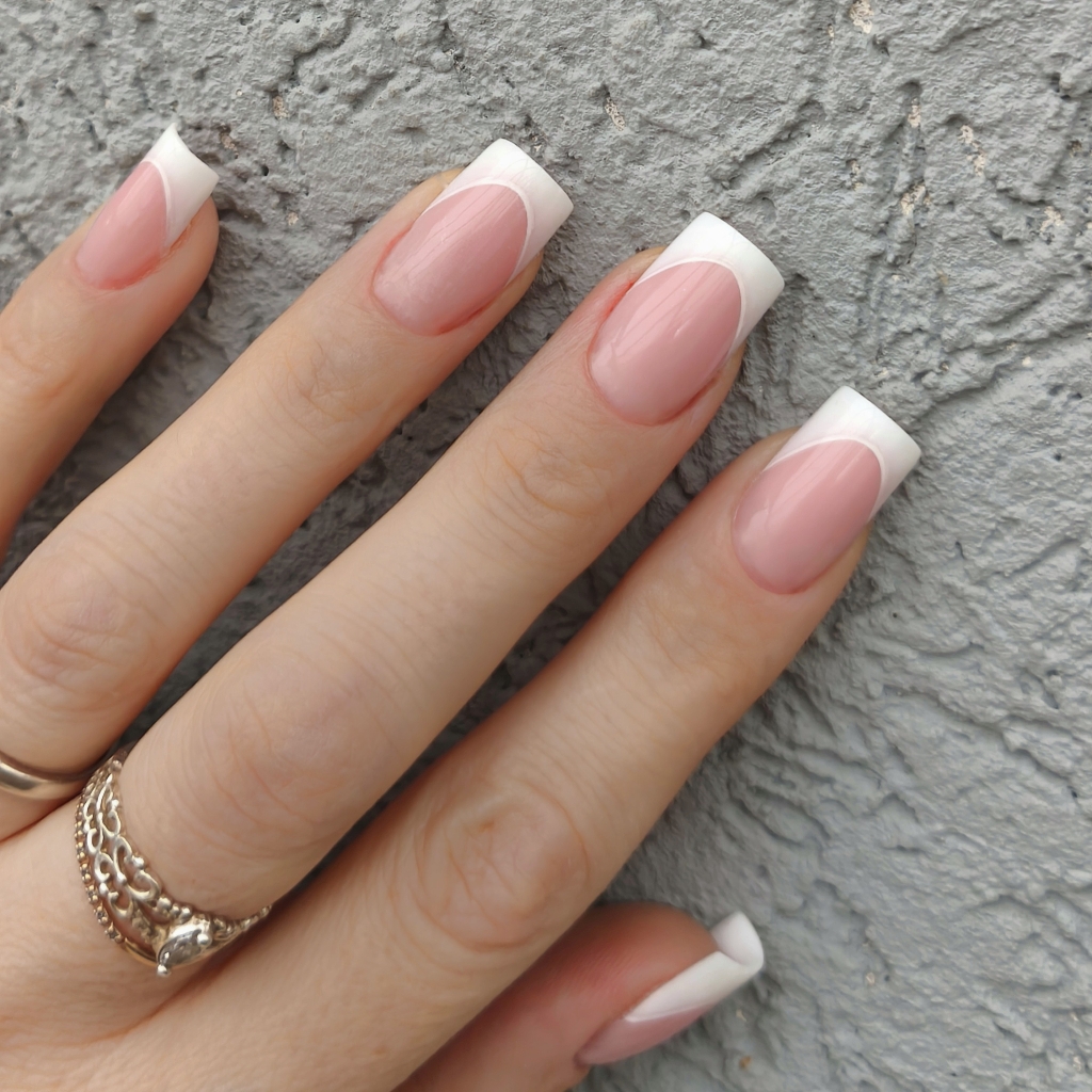 Наращивание ногтей