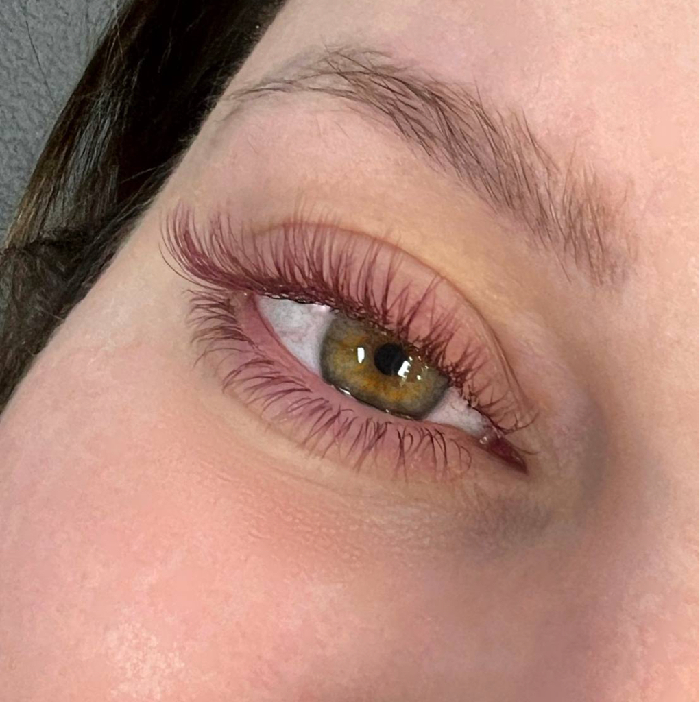 Наращивание нижних ресниц LED