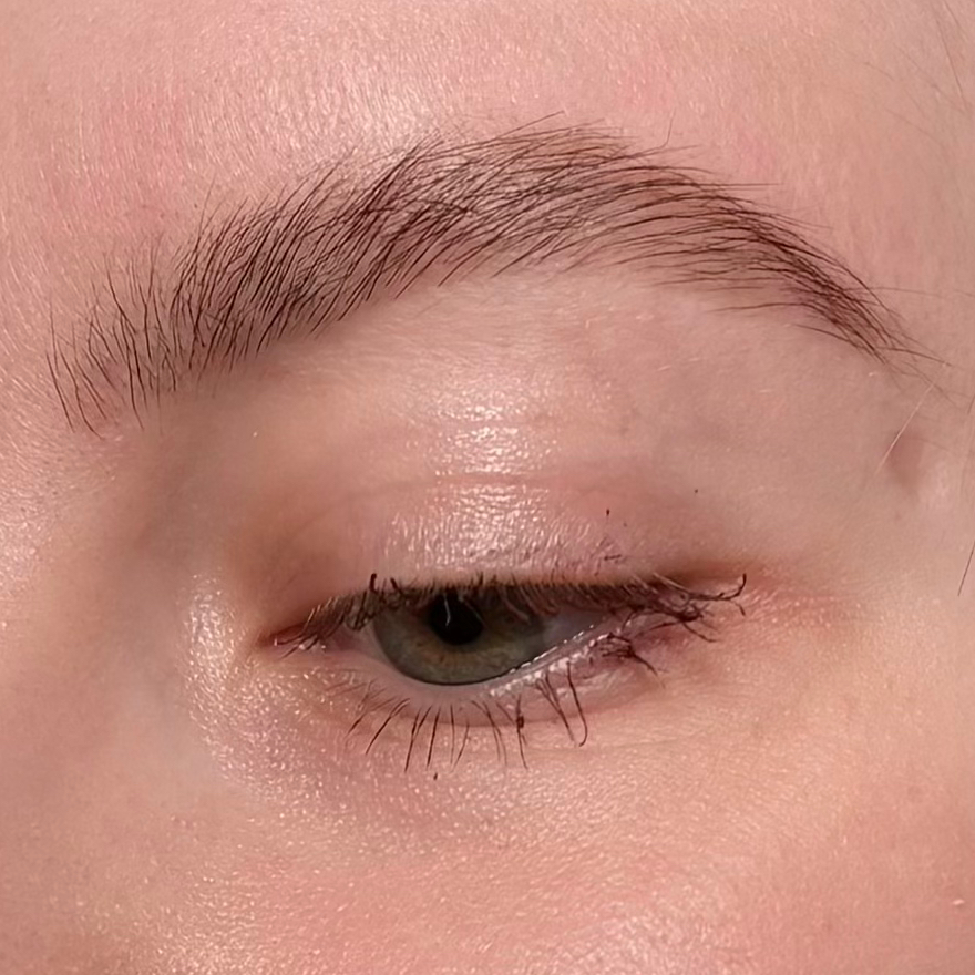 Коррекция бровей