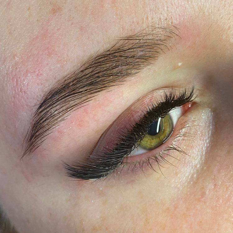 Долговременная укладка бровей