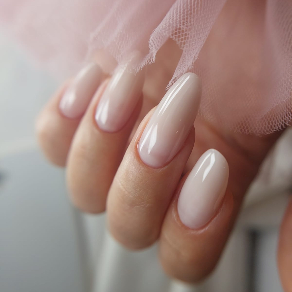 снятие + маникюр + укрепление камуфлирующим гелем (цветным)