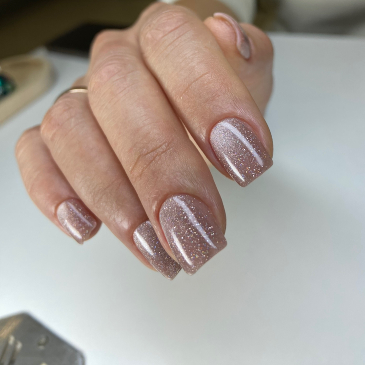 Маникюр плюс архитектура (покрытием гель лак ,укрепление и восстановление  архитектуры, ремонт ногтей, поднятие клюющих ногтей (снятие входит). В зави