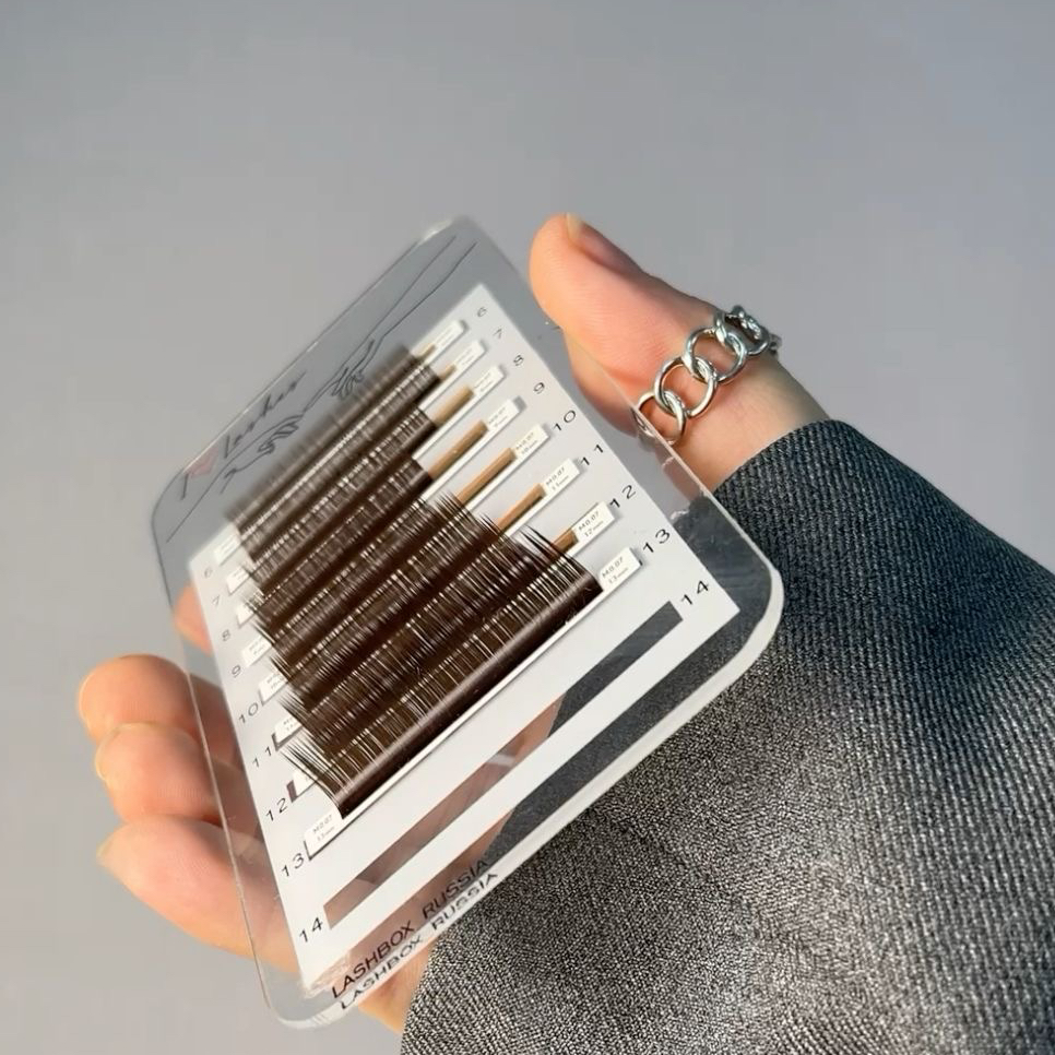 Наращивание ресниц 3.5D объёма