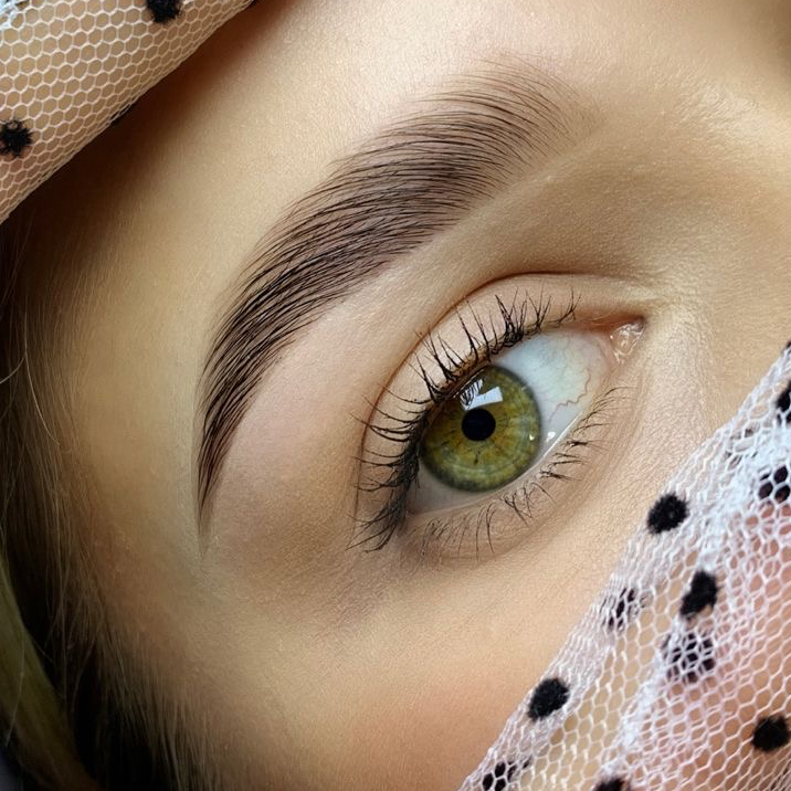 Мужская коррекция бровей