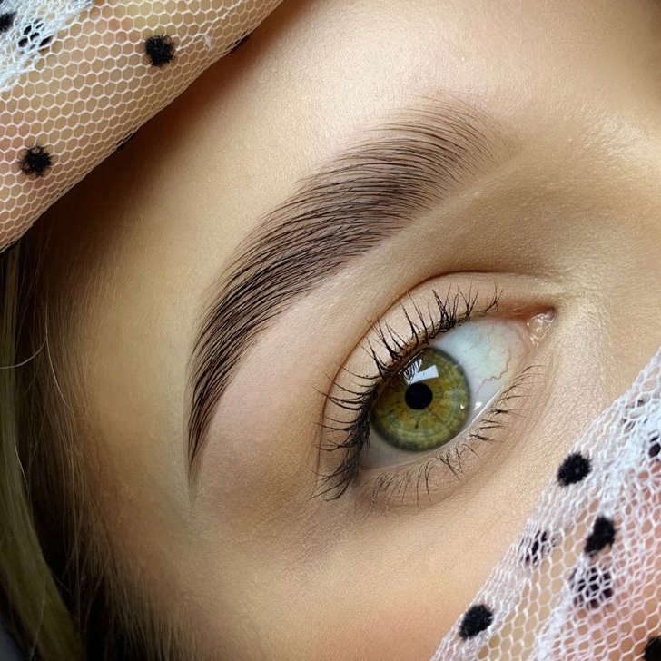 Окрашивание бровей краской