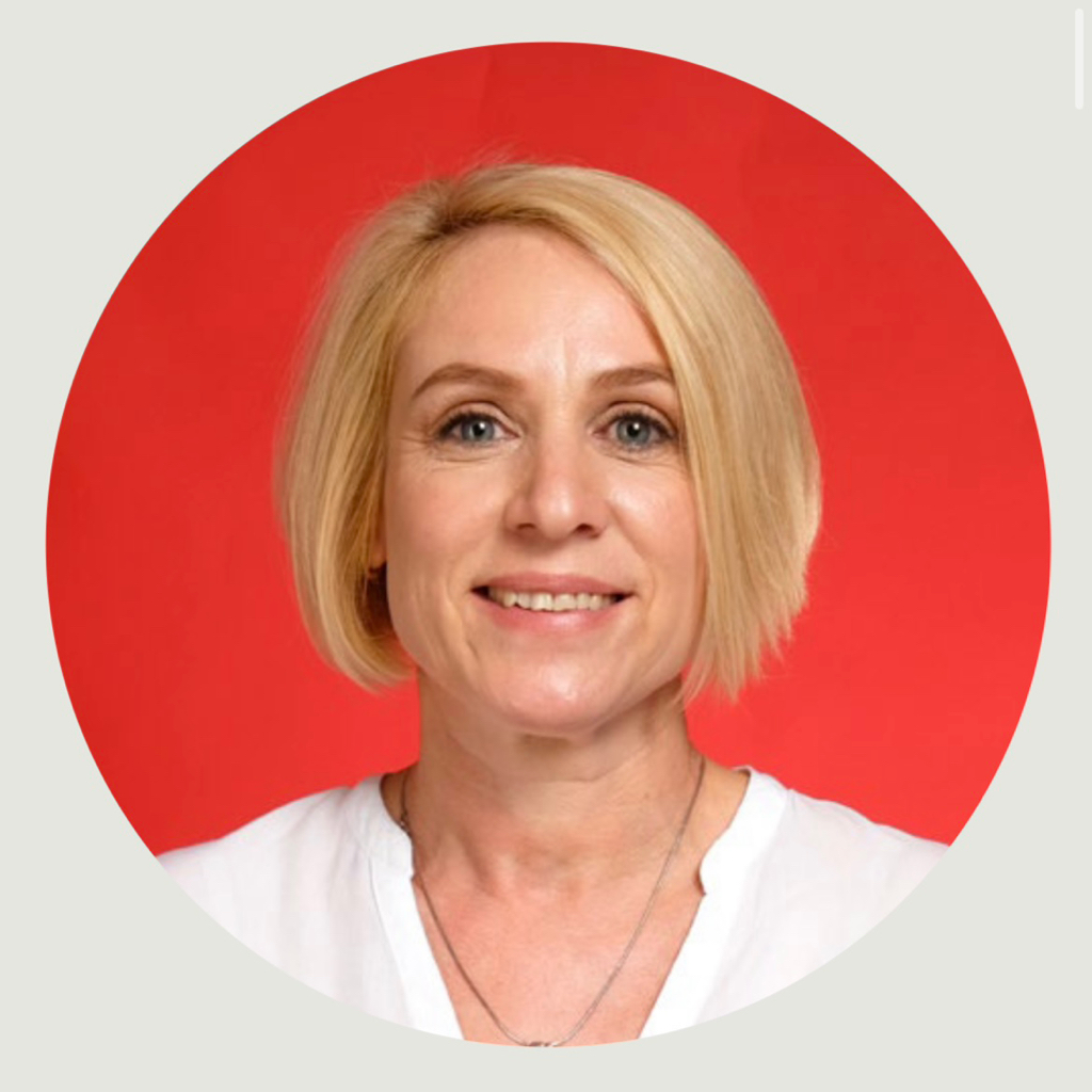 Стрижка женская сложная(каре, каскад, дебют)