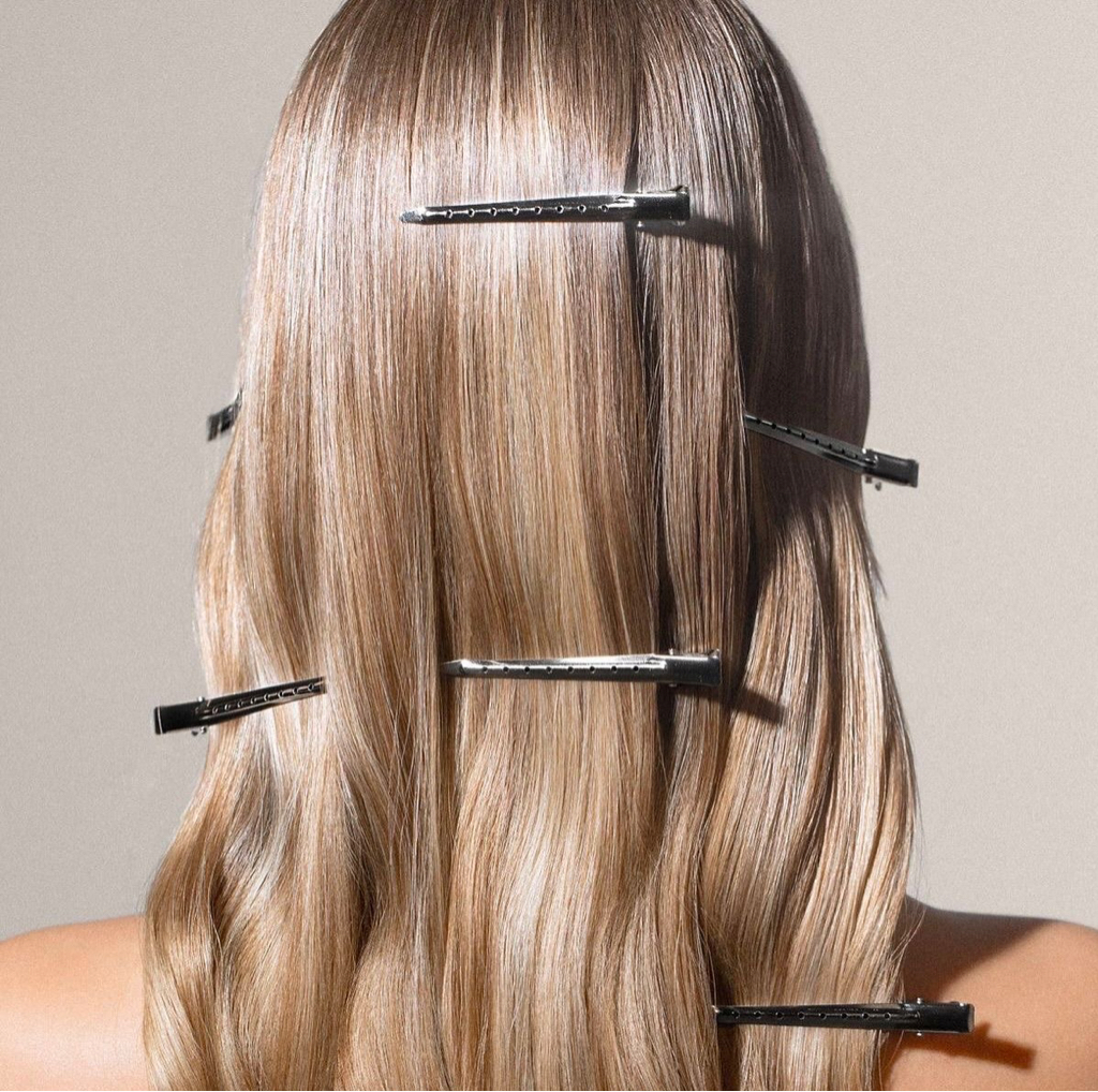 Укладка женская (включая мытье головы и сушку феном, укладочные средства) - короткие