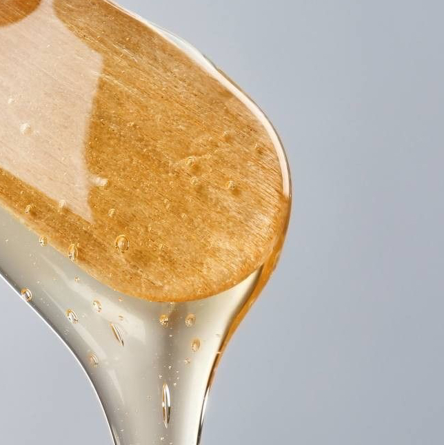 Эпиляция щек (шугаринг)