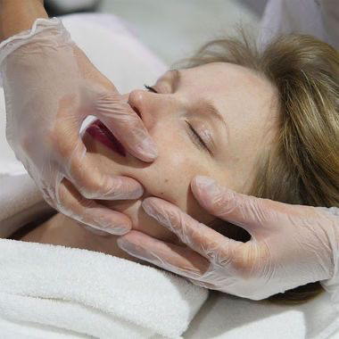 Скульптурно-буккальный массаж лица