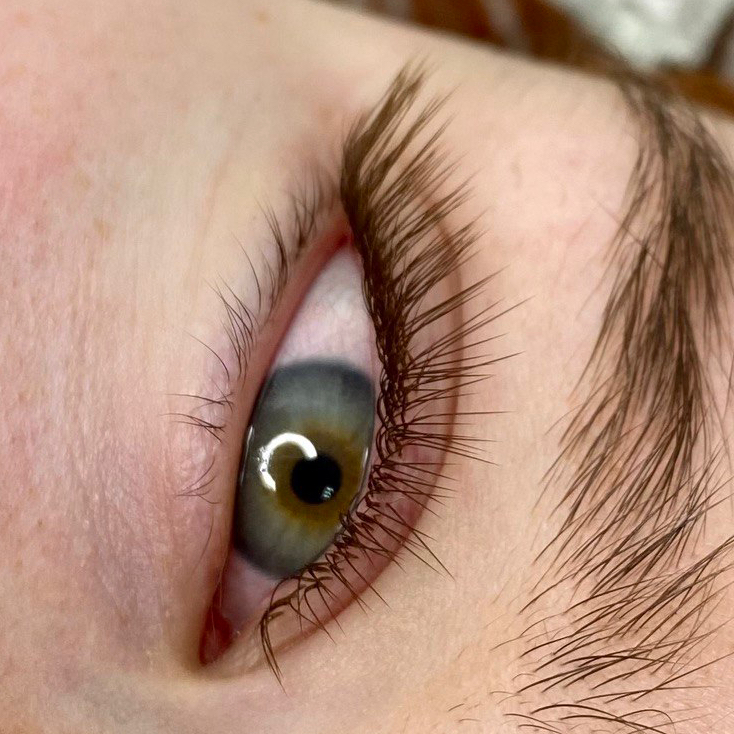 Наращивание ресниц классика