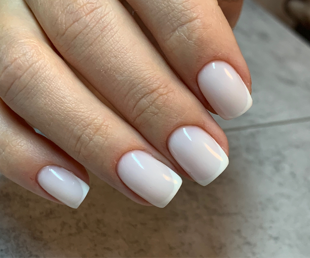 Маникюр с покрытием