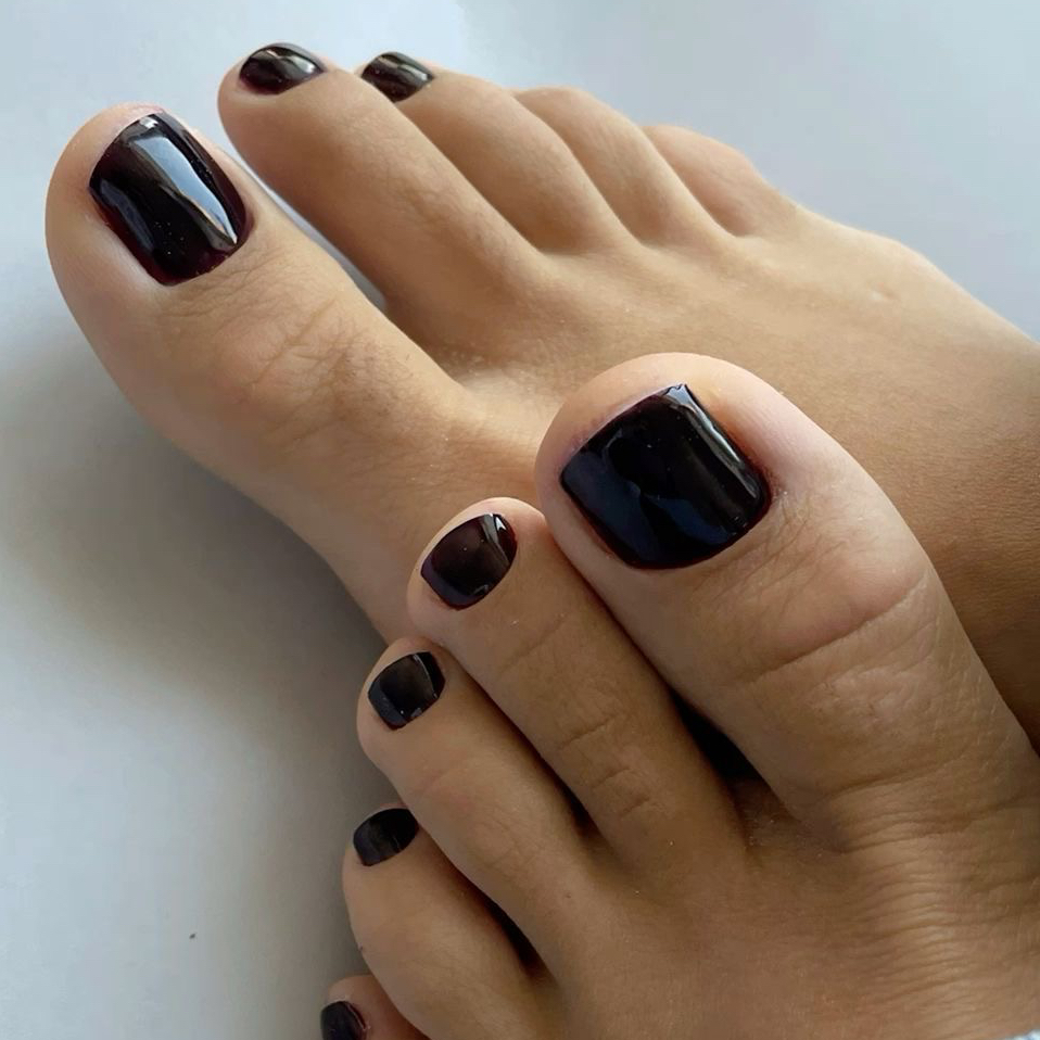 Педикюр с покрытием гель-лаком (сложная обработка)