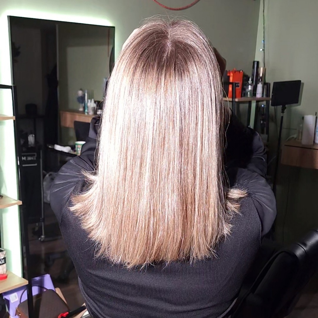 Коррекция окрашивания волос