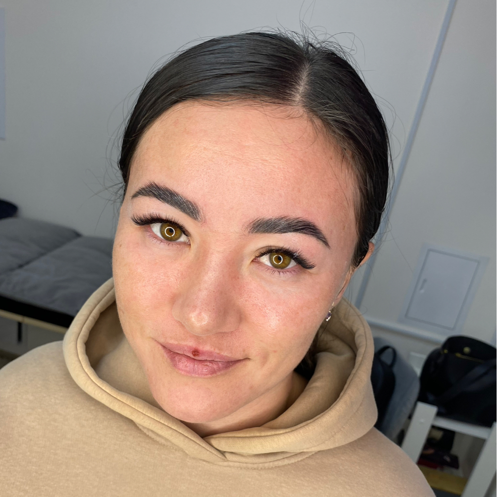 Окрашивание бровей ( без коррекции )