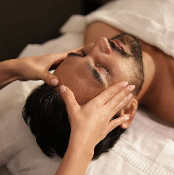 Массаж лица+массаж волосистой части головы мужской