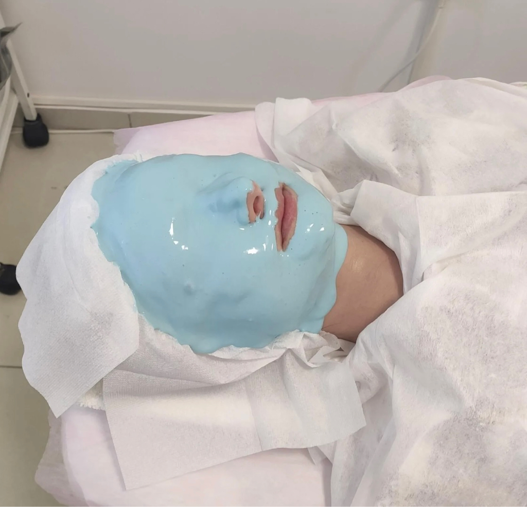 Чистка кожи лица с массажем и альгинатной маской