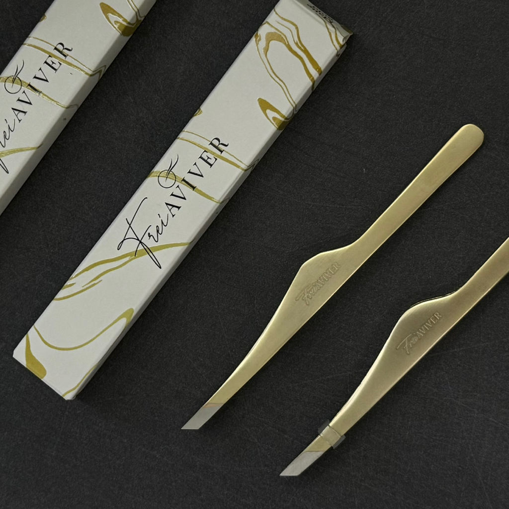 МУЖСКАЯ Коррекция бровей + прореживание ( делается по потребности)