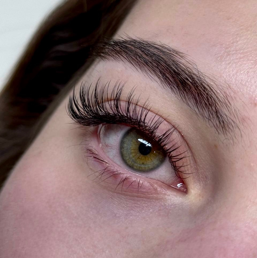 Наращивание ресниц 2.5D