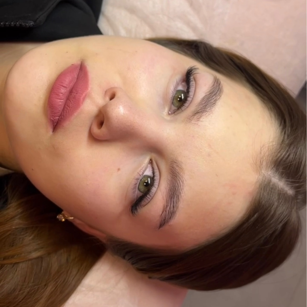 Любое наращивание у Арины всего 1500₽