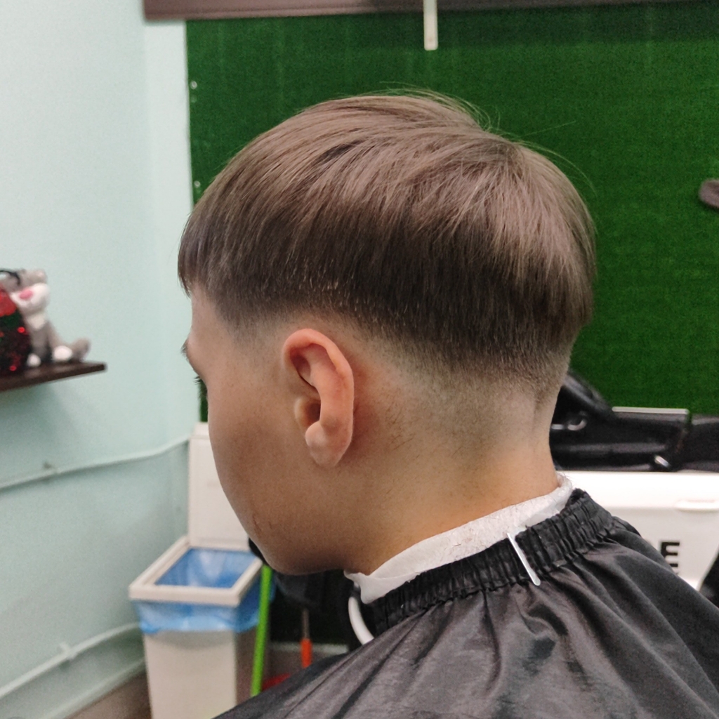 стрижка подростка