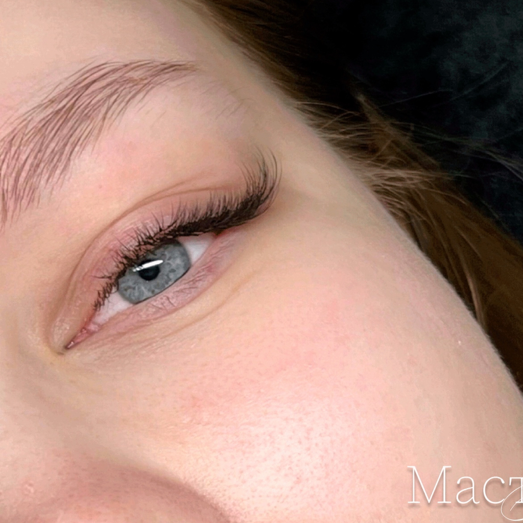 Наращивание ресниц 1,5D