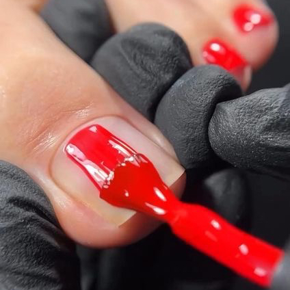 Полный педикюр с покрытием лак