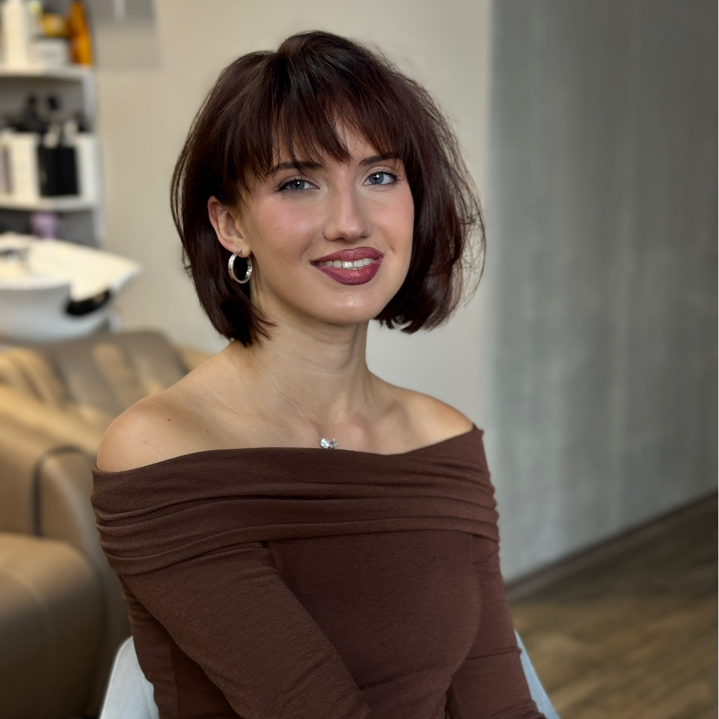 Окрашивание в один тон (короткий волос)