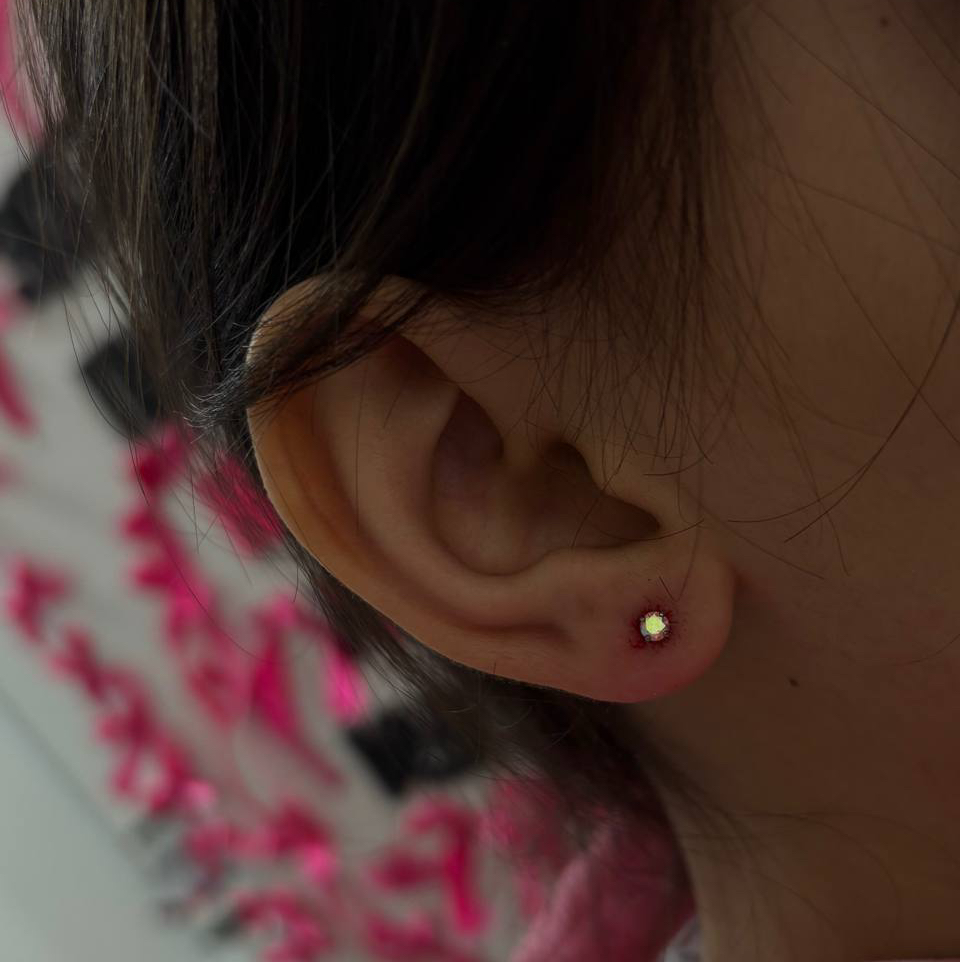 Прокол ушей