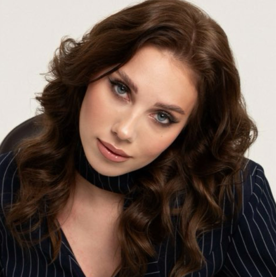 Полина