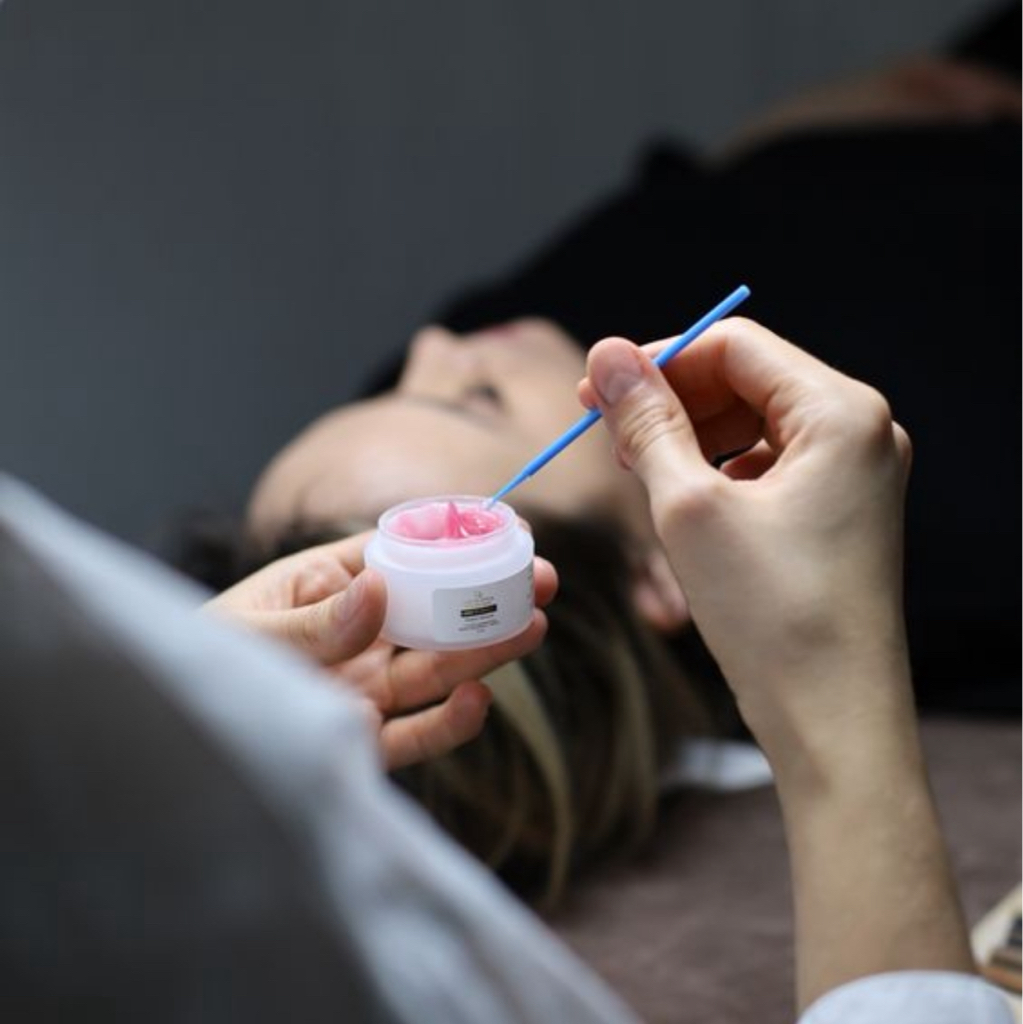 СНЯТИЕ РЕСНИЦ