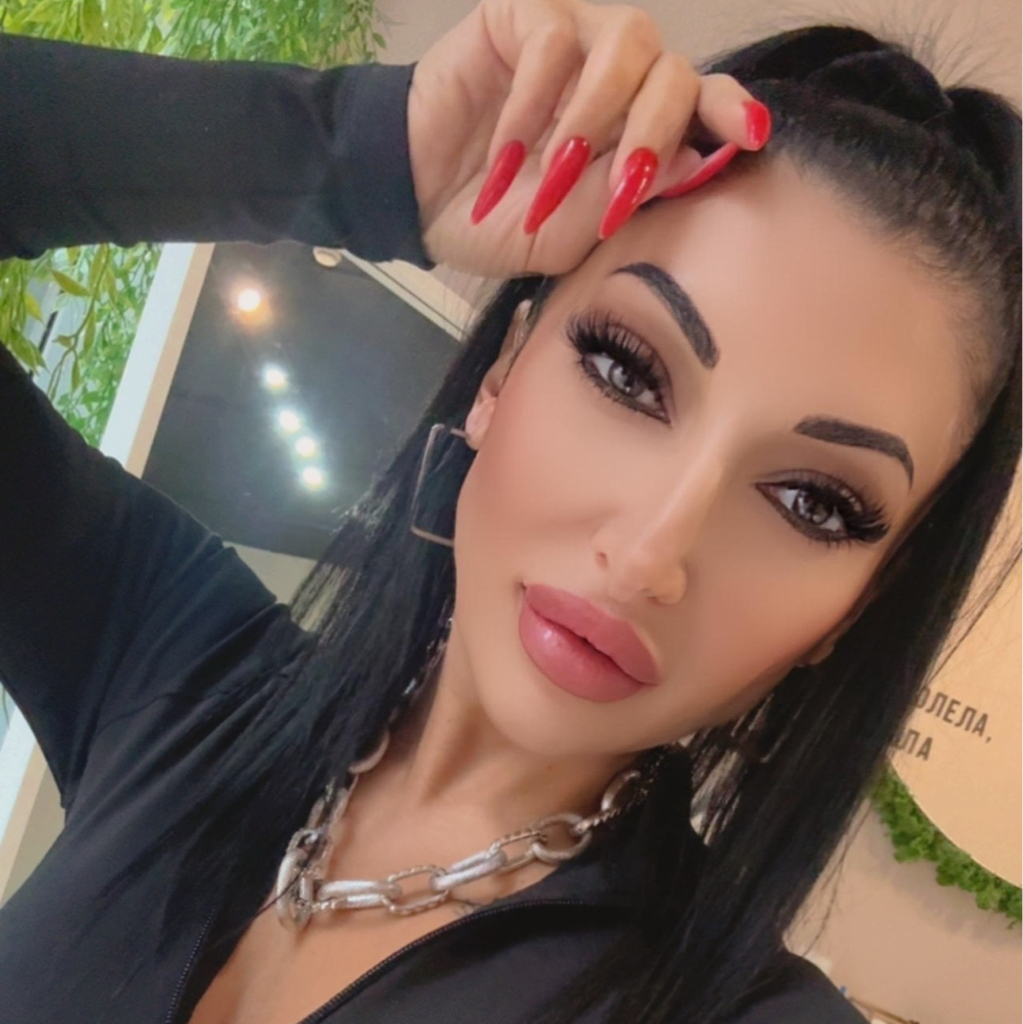 Кристина Аветова