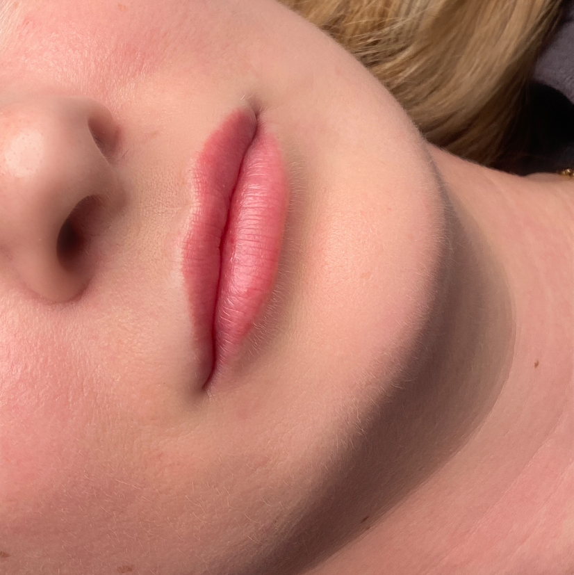 Перманент губ (первичная процедура)