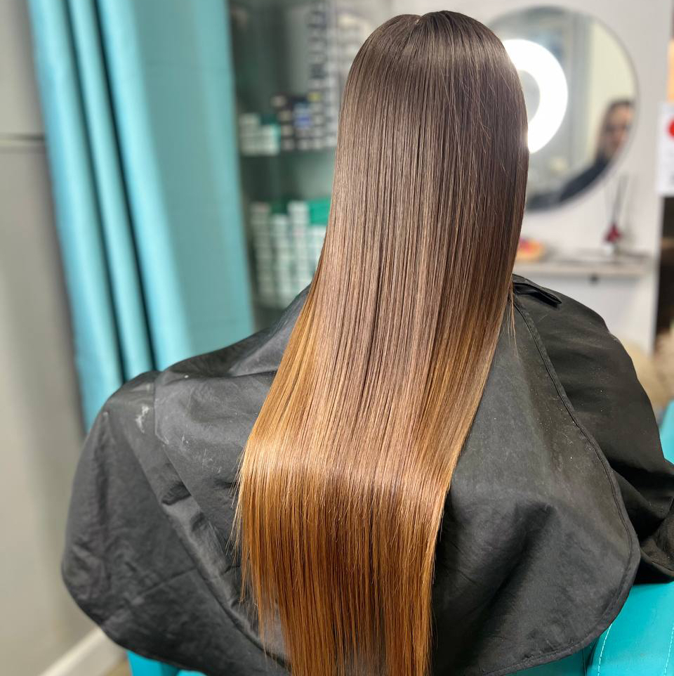 Кератиновое выпрямление волос