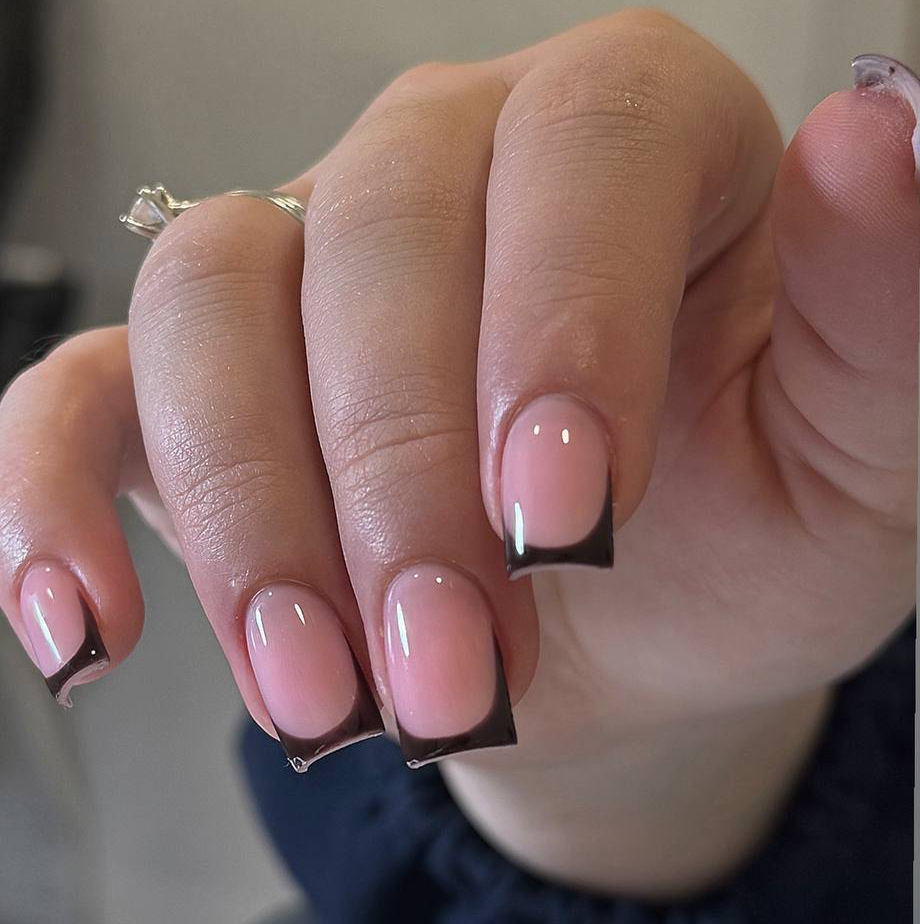 наращивание ногтей