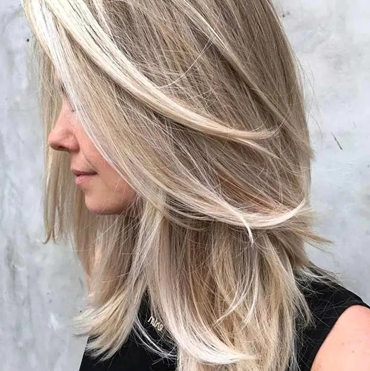 Женская стрижка длинные ниже плеч