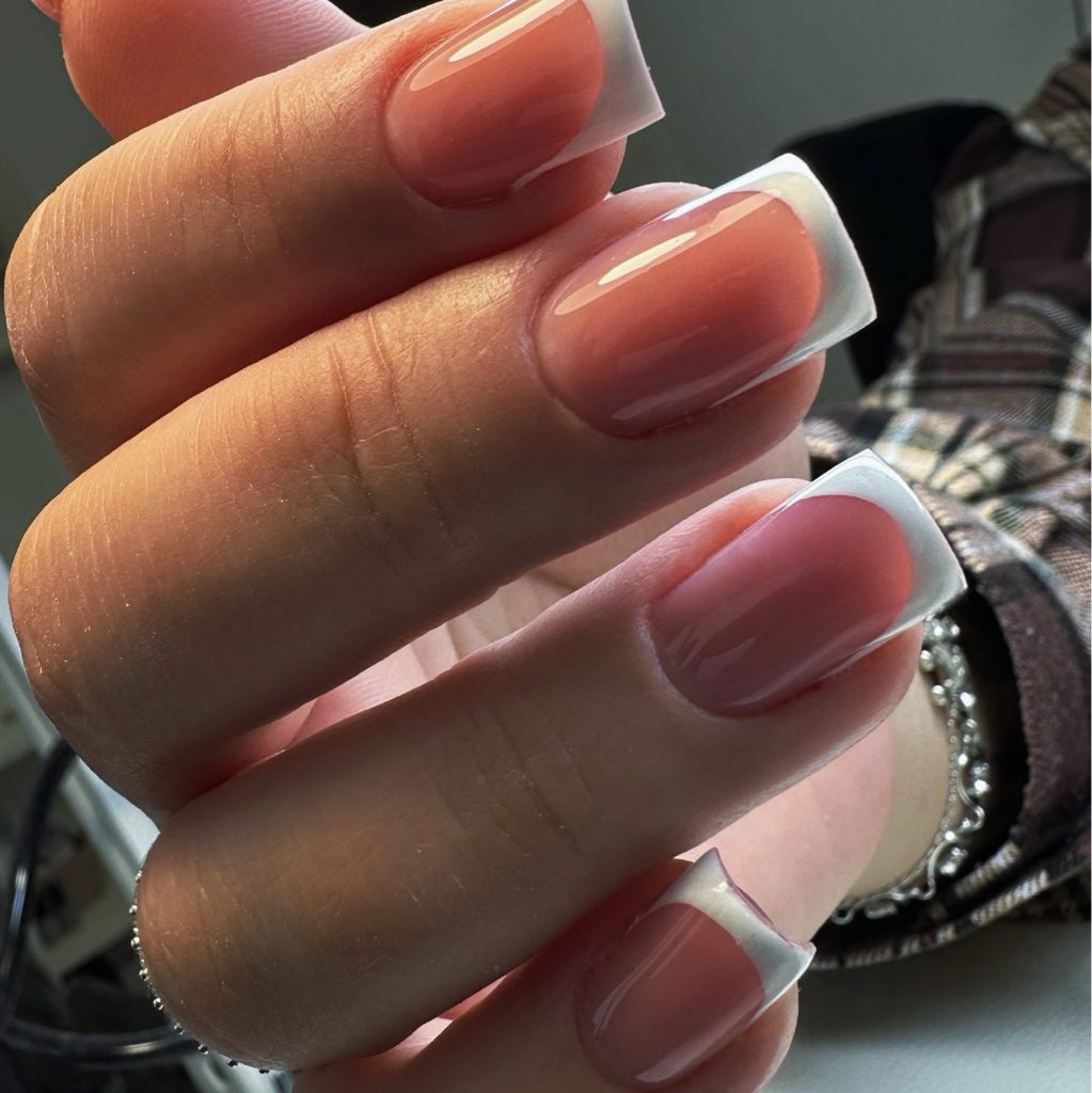 Маникюр с укреплением гелем + френч