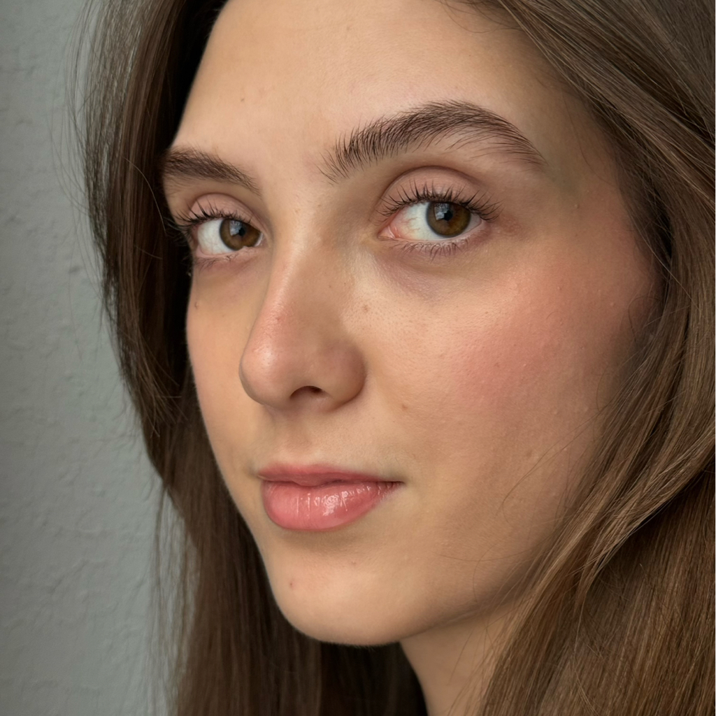 Ламинирование бровей с коррекцией и окрашиванием